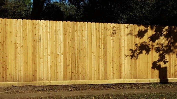 Wood privacy fence